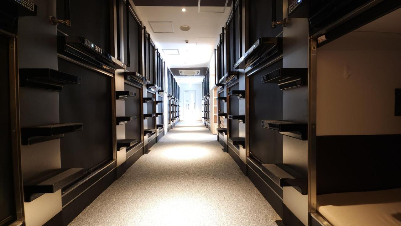 Acro Capsule Hotel Namba Dotonbori Osaka Buitenkant foto